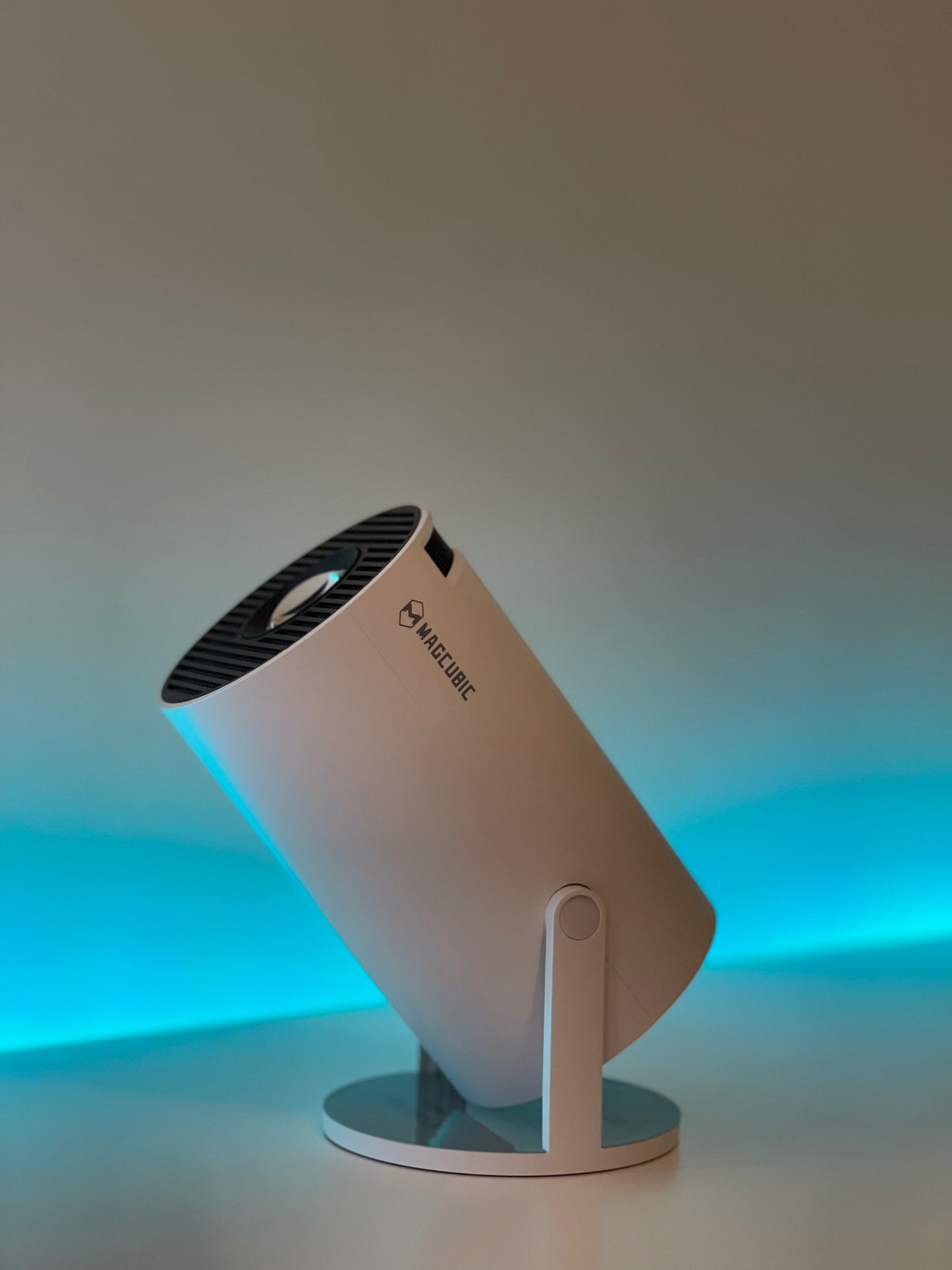 Pocket Projector HY300